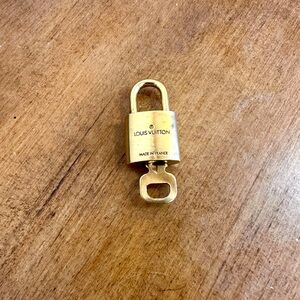 Louis Vuitton 321 Lock & Key